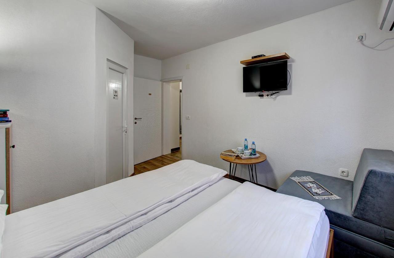 Guesthouse Check In Stolac Экстерьер фото